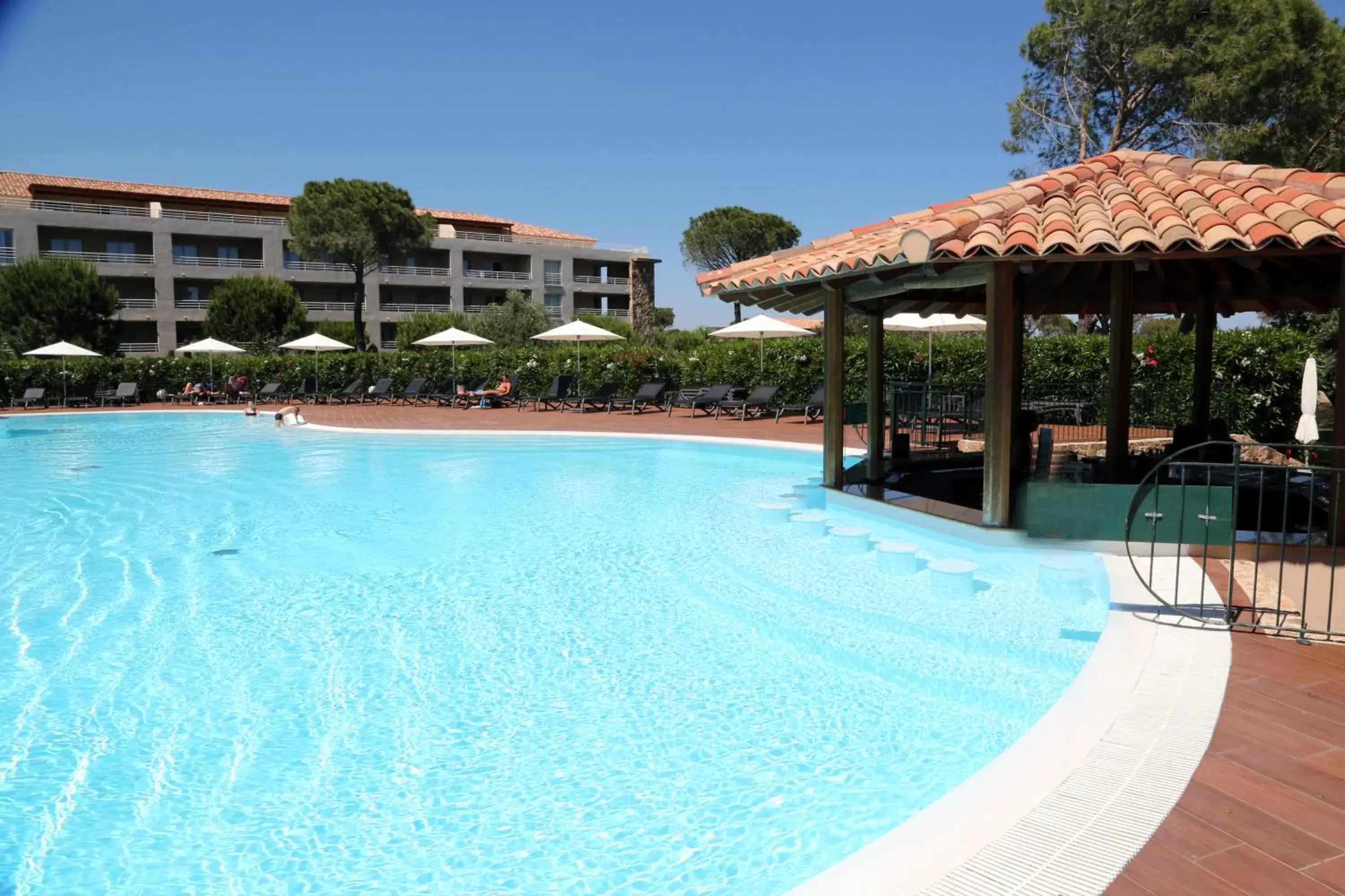 Swimming pool in Résidence Salina Bay